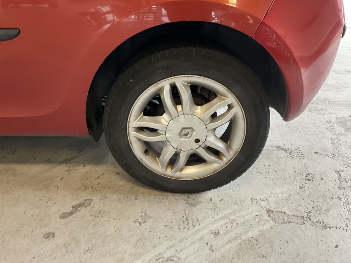 Renault Clio III 1.2 Confort - photo 3