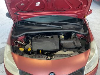 Renault Clio III 1.2 Confort - photo 11