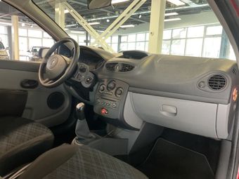 Renault Clio III 1.2 Confort - photo 14